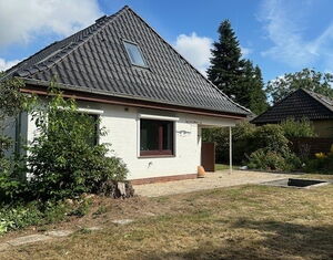 Erster Eindruck zählt, Einfamilienhaus in ruhiger Lage zu vermieten ! EAS wird erstellt